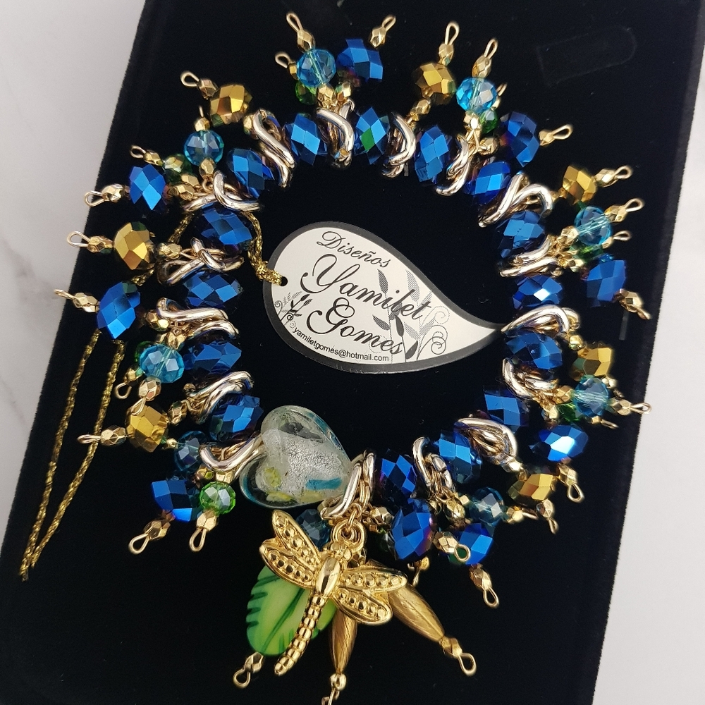 Brazalete de Lujo con Cristales Azul Rey Diseño Libélula / Corazón.